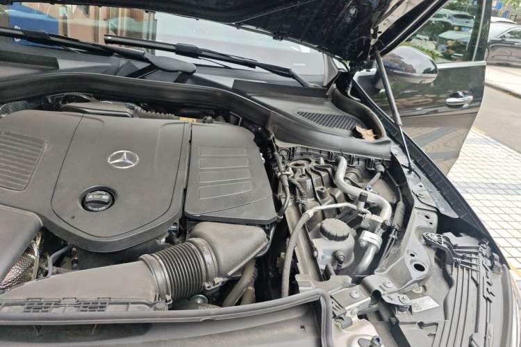 Used Mercedes-Benz GLC 2025 Refreshed GLC 300 L 4MATIC Dynamic Version 5 Seats Engine Bay Left