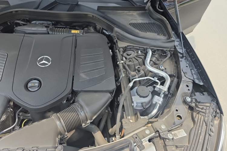 Used Mercedes-Benz GLC 2025 Refreshed GLC 300 L 4MATIC Dynamic Version 5 Seats Engine Bay Left