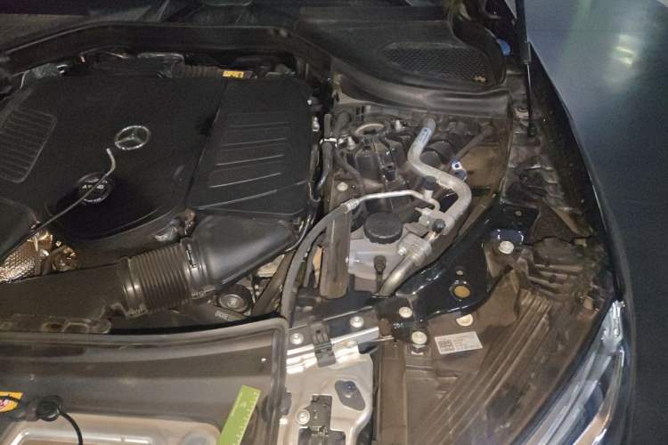 Used Mercedes-Benz GLC 2025 Refresh GLC 260 L 4MATIC Dynamic Edition Engine Bay Left
