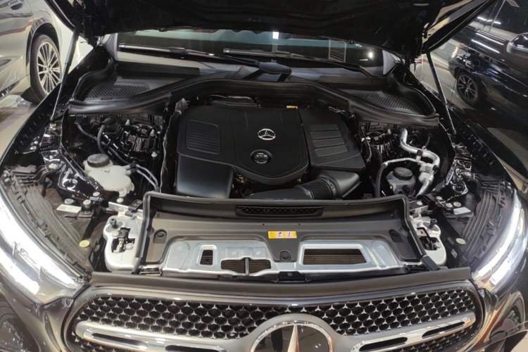 Used Mercedes-Benz GLC 2025 Facelift GLC 260 L 4MATIC Luxury Edition Engine Bay