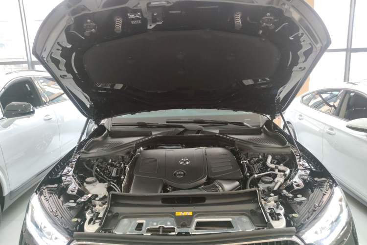 Used Mercedes-Benz GLC 2025 Refresh GLC 260 L 4MATIC Dynamic Edition Engine Bay