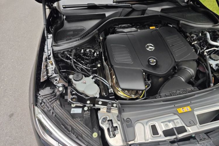 Used Mercedes-Benz GLC 2025 GLC 260 L 4MATIC Luxury Model Engine Bay Right