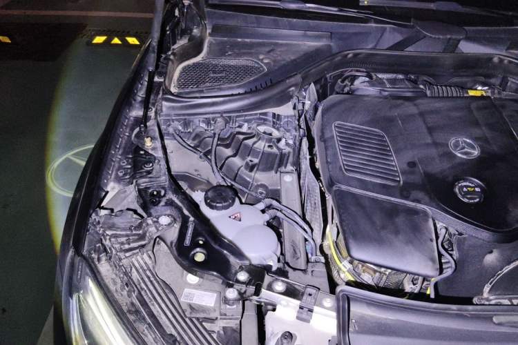 Used Mercedes-Benz GLC 2025 GLC 260 L 4MATIC Luxury Model Engine Bay Right