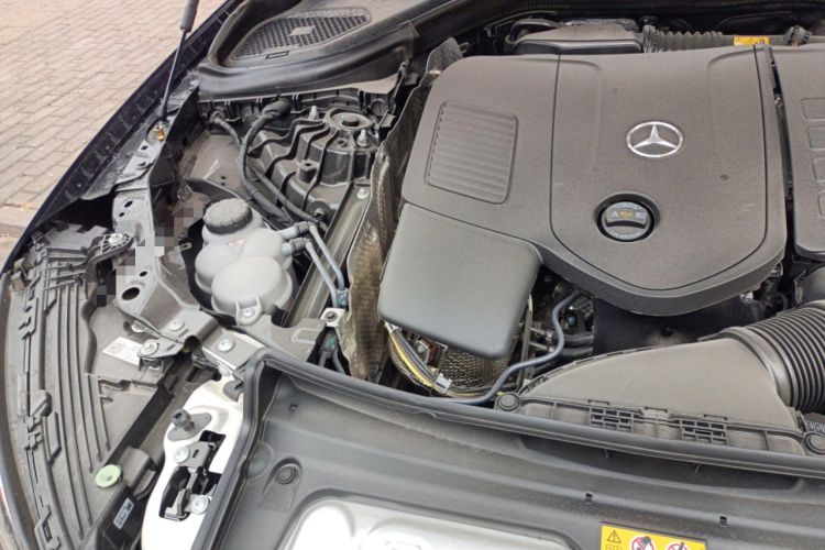 Used Mercedes-Benz GLC 2025 Refreshed GLC 300 L 4MATIC Dynamic Version 5 Seats Engine Bay Right