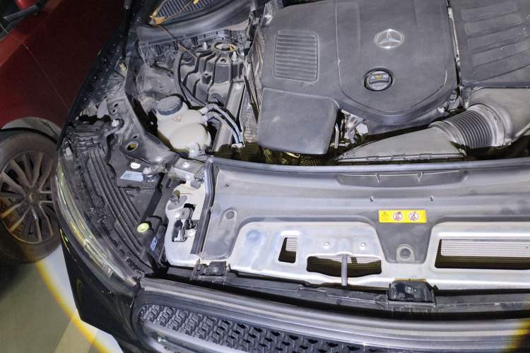 Used Mercedes-Benz GLC 2025 GLC 300 L 4MATIC Dynamic Model 5 Seats Engine Bay Right