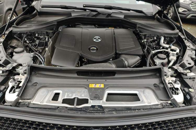Used Mercedes-Benz GLC 2025 Refreshed GLC 300 L 4MATIC Dynamic Version 5 Seats Engine Bay