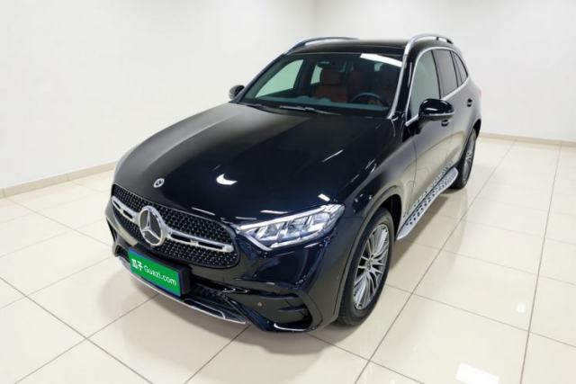 Ojetý Mercedes-Benz GLC 2025 GLC 300 L 4MATIC Dynamic Edition 7-seater