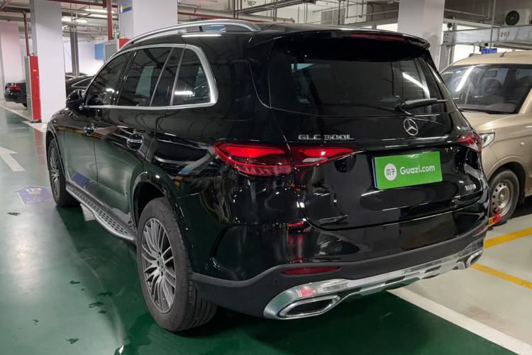 Used Mercedes-Benz GLC 2025 Refreshed GLC 300 L 4MATIC Dynamic Version 5 Seats Exterior 1