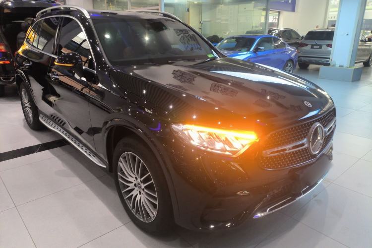 Used Mercedes-Benz GLC 2025 Refreshed GLC 300 L 4MATIC Dynamic Version 5 Seats Exterior 1