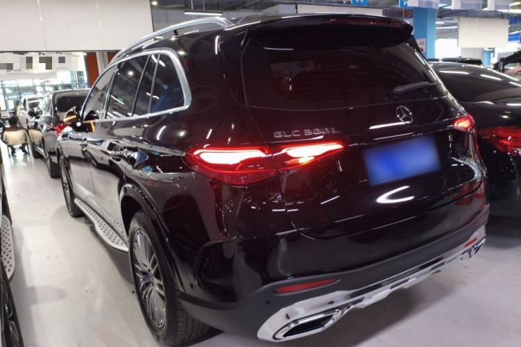 Used Mercedes-Benz GLC 2025 GLC 300 L 4MATIC Dynamic Model 5 Seats Exterior 2