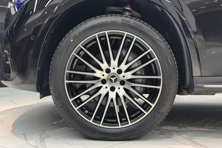 Used Mercedes-Benz GLC 2025 GLC 300 L 4MATIC Luxury 7-Seater Exterior 2