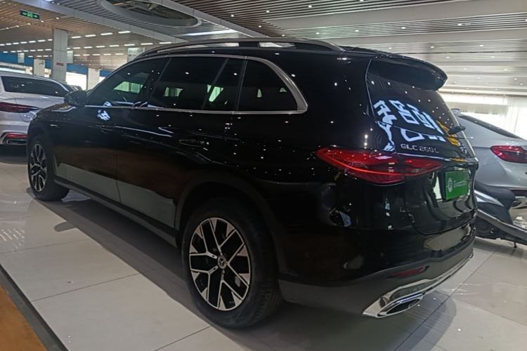 Used Mercedes-Benz GLC 2025 Refresh GLC 260 L 4MATIC Dynamic Edition Exterior 2