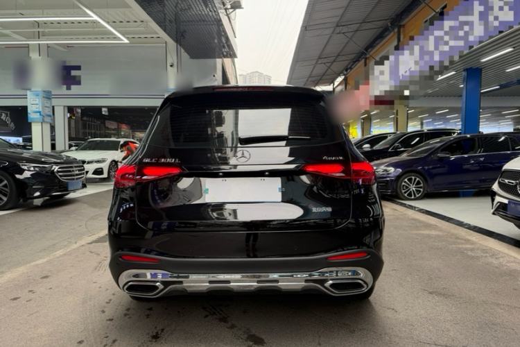 Used Mercedes-Benz GLC 2025 GLC 300 L 4MATIC Dynamic Model 5 Seats Exterior 3