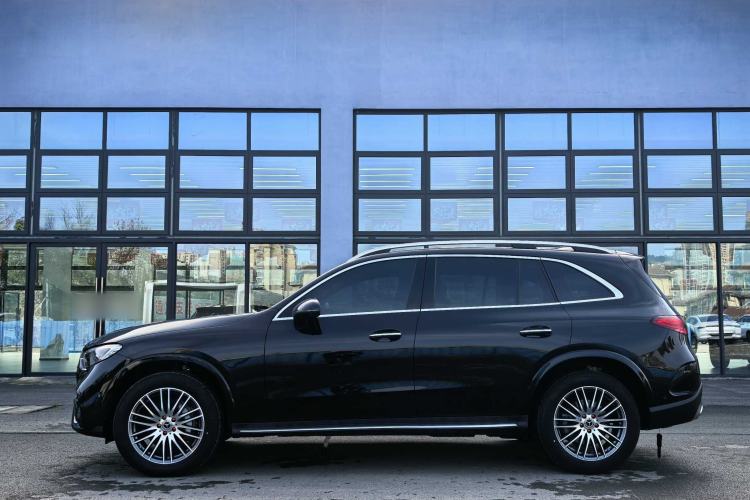 Used Mercedes-Benz GLC 2025 Refreshed GLC 300 L 4MATIC Dynamic Version 5 Seats Exterior 3