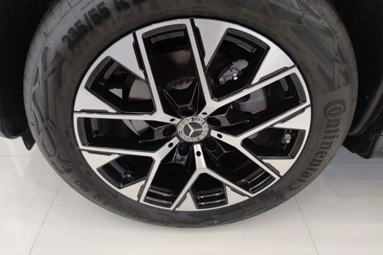 Used Mercedes-Benz GLC 2025 Refresh GLC 260 L 4MATIC Dynamic Edition Exterior 4
