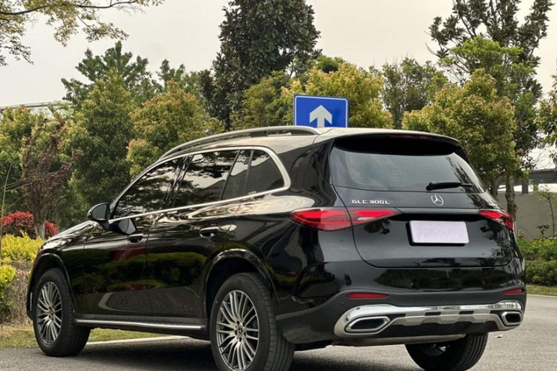 Used Mercedes-Benz GLC 2025 Refreshed GLC 300 L 4MATIC Dynamic Version 5 Seats Exterior 4