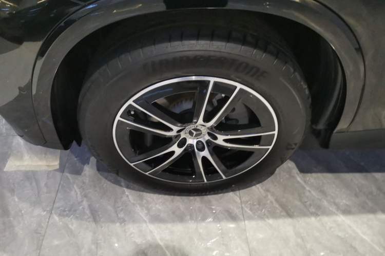 Used Mercedes-Benz GLC 2025 GLC 260 L 4MATIC Luxury Model Exterior 4