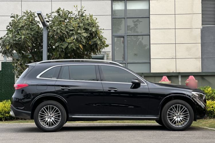 Used Mercedes-Benz GLC 2025 Refreshed GLC 300 L 4MATIC Dynamic Version 5 Seats Exterior 5