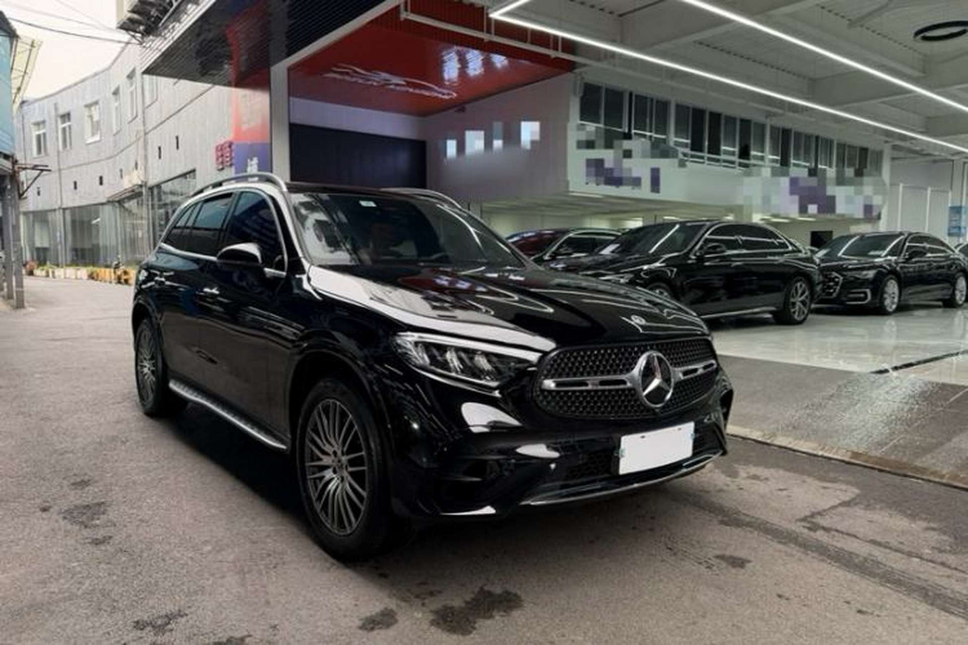 Used Mercedes-Benz GLC 2025 GLC 300 L 4MATIC Dynamic Model 5 Seats Exterior 5