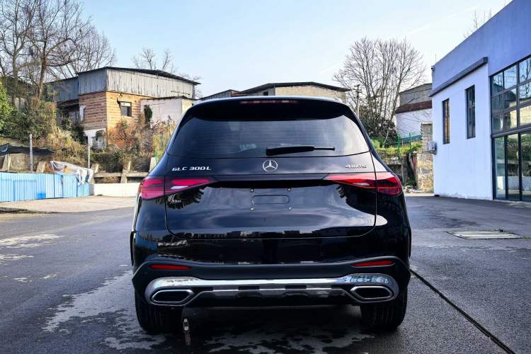 Used Mercedes-Benz GLC 2025 Refreshed GLC 300 L 4MATIC Dynamic Version 5 Seats Exterior 5