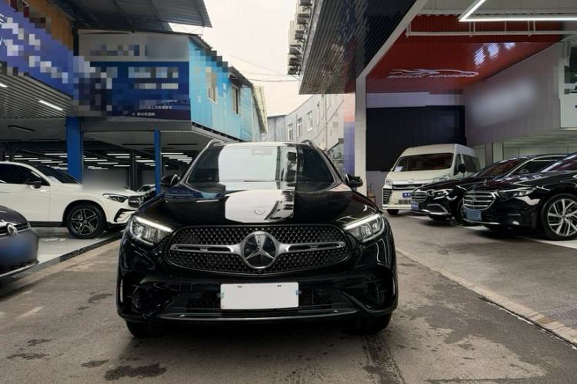 Used Mercedes-Benz GLC 2025 GLC 300 L 4MATIC Dynamic Model 5 Seats Exterior 7