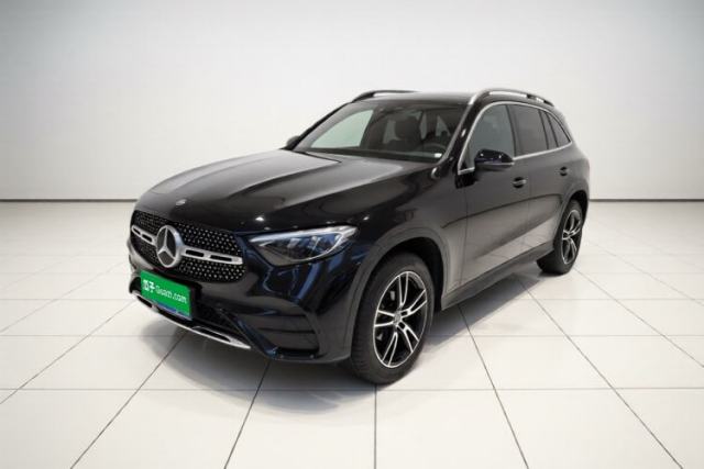 Ojetý Mercedes-Benz GLC 2025 GLC 260 L 4MATIC Luxury Model