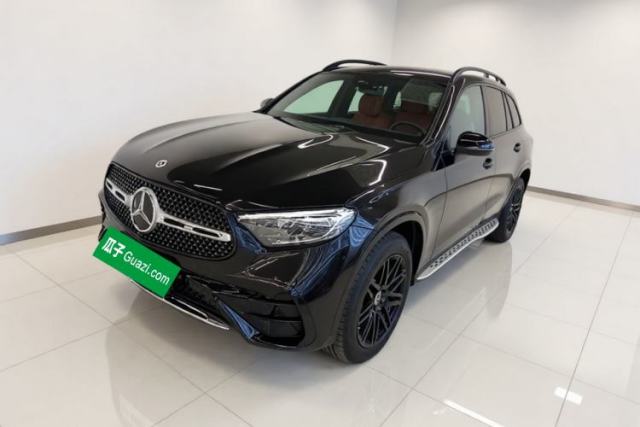 Ojetý Mercedes-Benz GLC 2025 Facelift GLC 260 L 4MATIC Luxury Edition