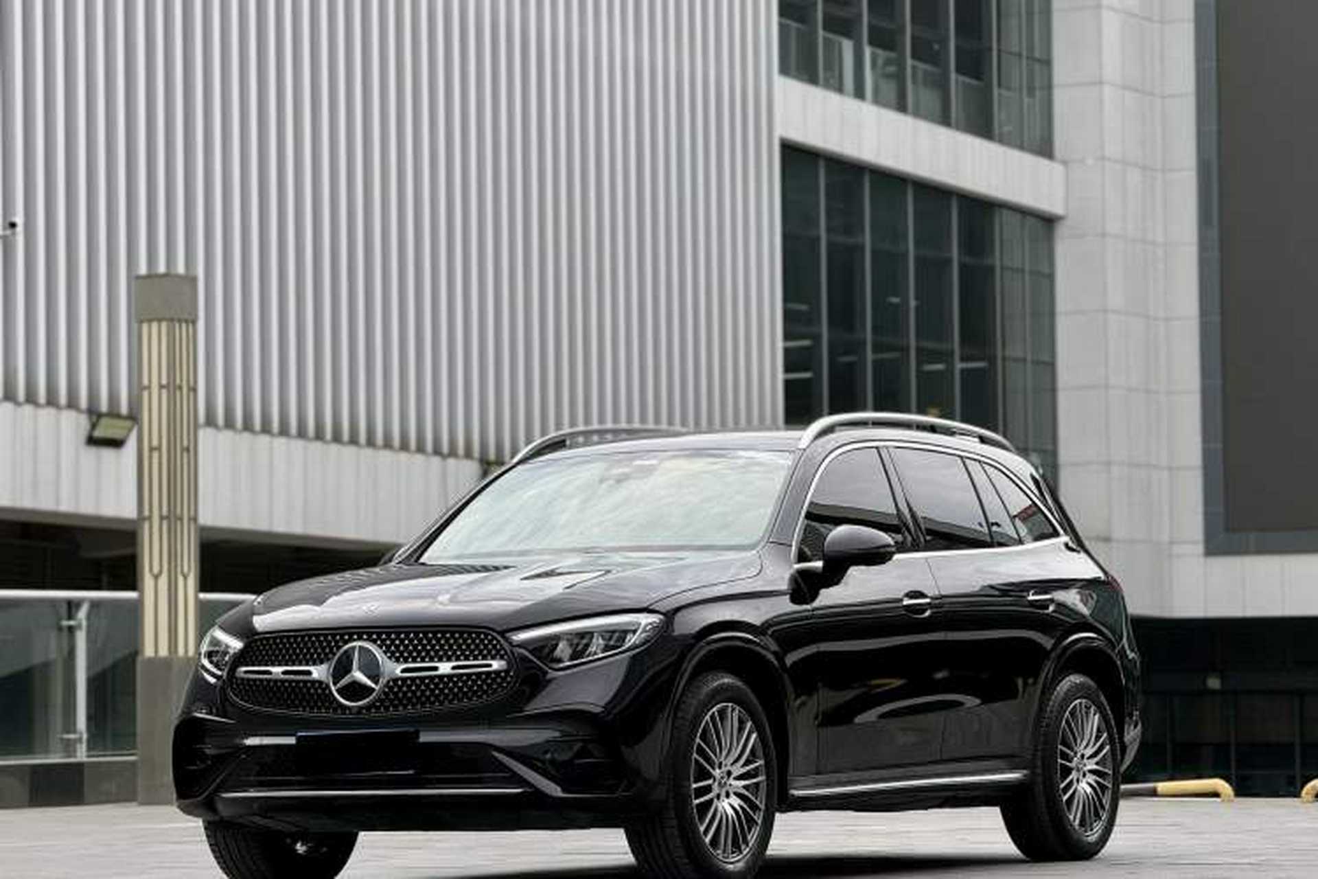 Used Mercedes-Benz GLC 2025 GLC 300 L 4MATIC Dynamic Model 5 Seats Front Left 45 Deg