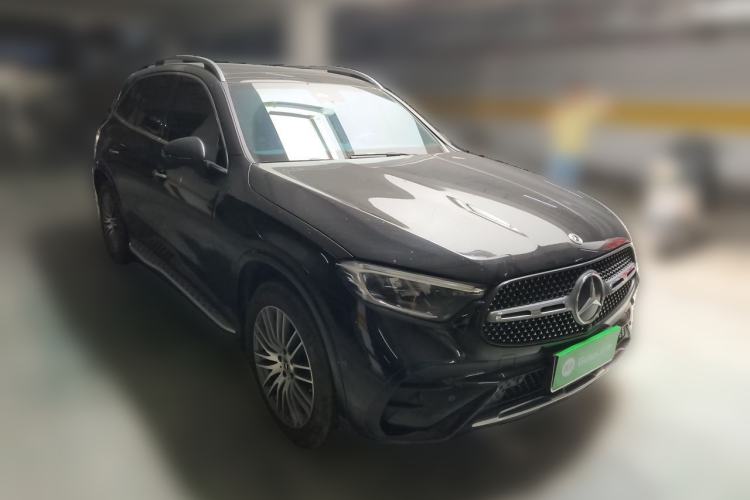 Used Mercedes-Benz GLC 2025 Refreshed GLC 300 L 4MATIC Dynamic Version 5 Seats Front Right 45 Deg