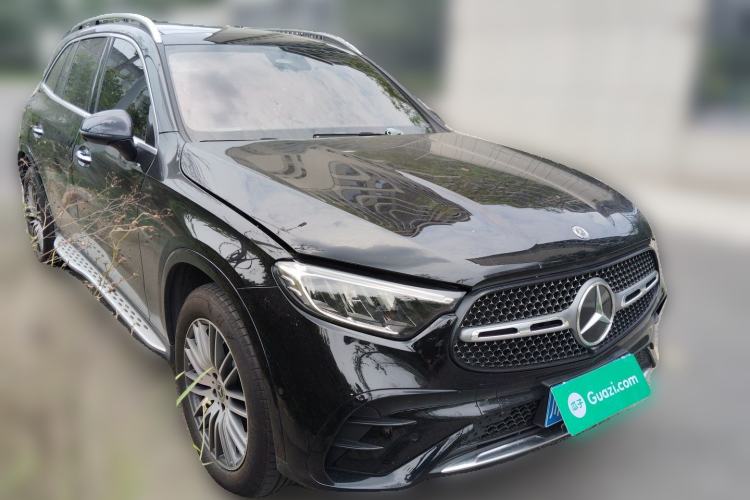 Used Mercedes-Benz GLC 2025 GLC 300 L 4MATIC Dynamic Model 5 Seats Front Right 45 Deg
