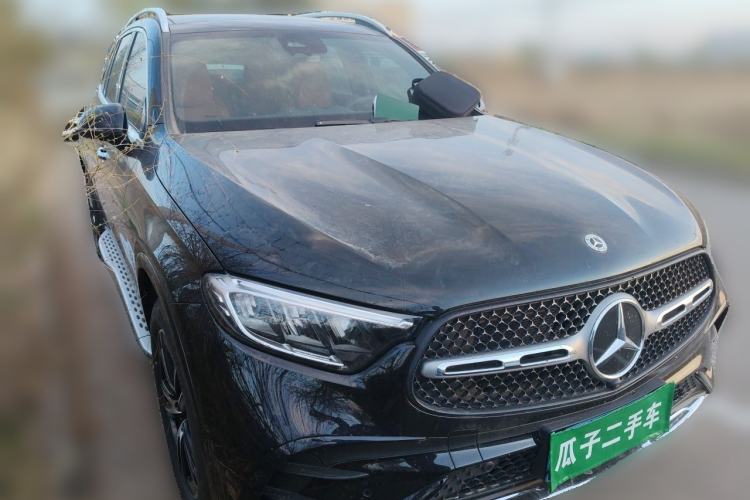 Used Mercedes-Benz GLC 2025 GLC 260 L 4MATIC Luxury Model Front Right 45 Deg