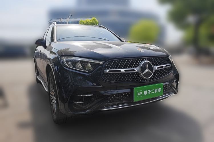 Used Mercedes-Benz GLC 2025 Refreshed GLC 300 L 4MATIC Dynamic Version 5 Seats Front Right 45 Deg