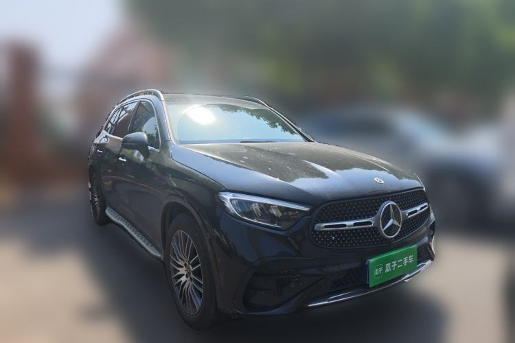 Used Mercedes-Benz GLC 2025 GLC 300 L 4MATIC Dynamic Model 5 Seats Front Right 45 Deg
