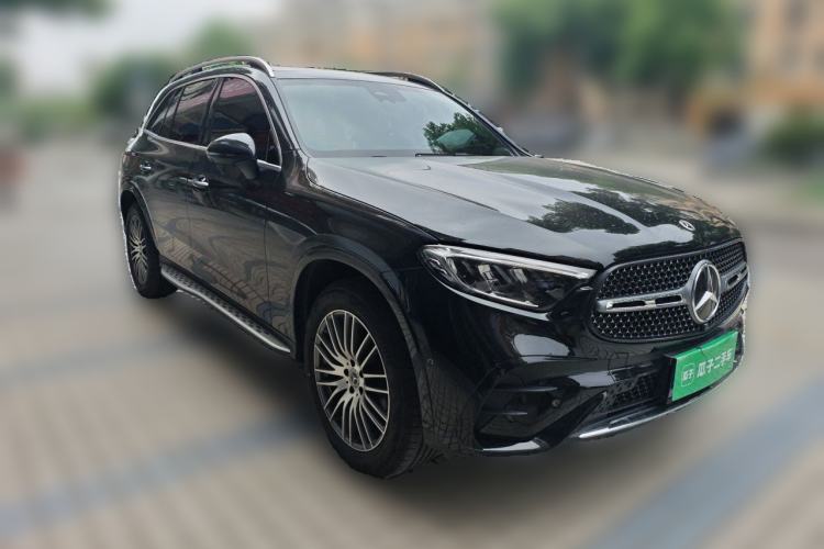 Used Mercedes-Benz GLC 2025 Refreshed GLC 300 L 4MATIC Dynamic Version 5 Seats Front Right 45 Deg