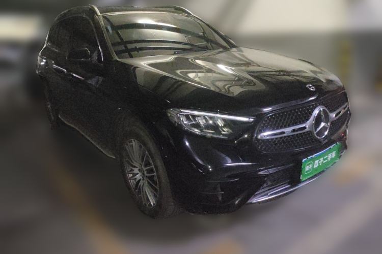 Used Mercedes-Benz GLC 2025 GLC 300 L 4MATIC Dynamic Model 5 Seats Front Right 45 Deg