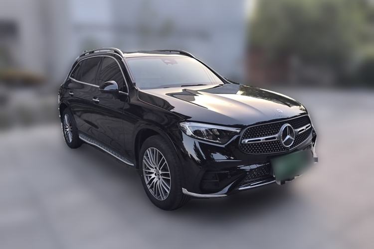 Used Mercedes-Benz GLC 2025 Refreshed GLC 300 L 4MATIC Dynamic Version 5 Seats Front Right 45 Deg