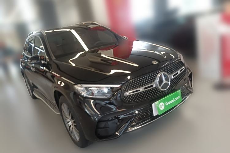 Used Mercedes-Benz GLC 2025 GLC 300 L 4MATIC Dynamic Model 5 Seats Front Right 45 Deg