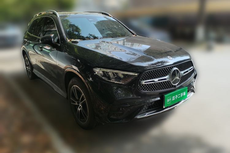 Used Mercedes-Benz GLC 2025 Facelift GLC 260 L 4MATIC Luxury Edition Front Right 45 Deg