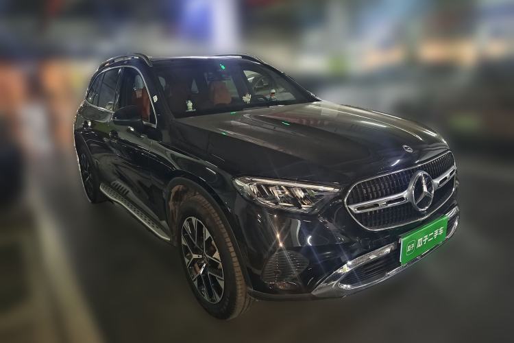 Used Mercedes-Benz GLC 2025 Refresh GLC 260 L 4MATIC Dynamic Edition Front Right 45 Deg