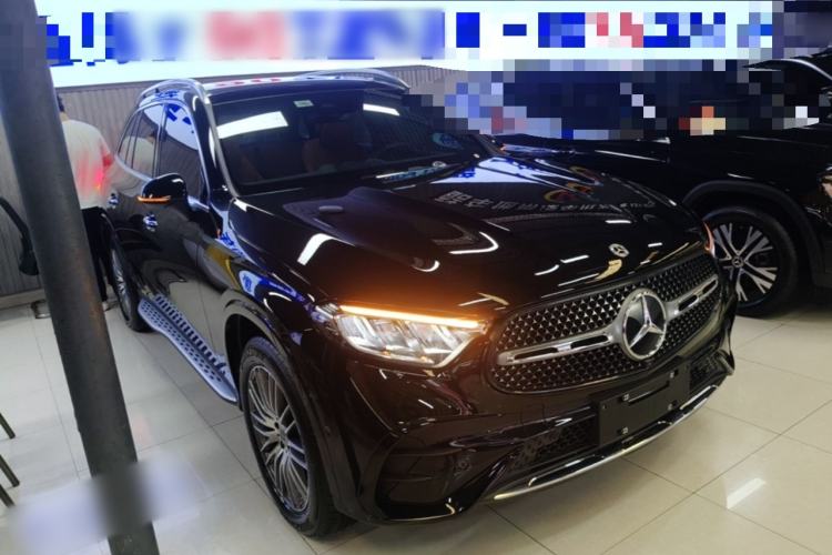 Used Mercedes-Benz GLC 2025 Refreshed GLC 300 L 4MATIC Dynamic Version 5 Seats Front Right 45 Deg