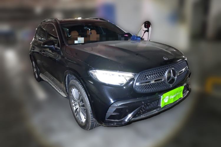 Used Mercedes-Benz GLC 2025 Refreshed GLC 300 L 4MATIC Dynamic Version 5 Seats Front Right 45 Deg