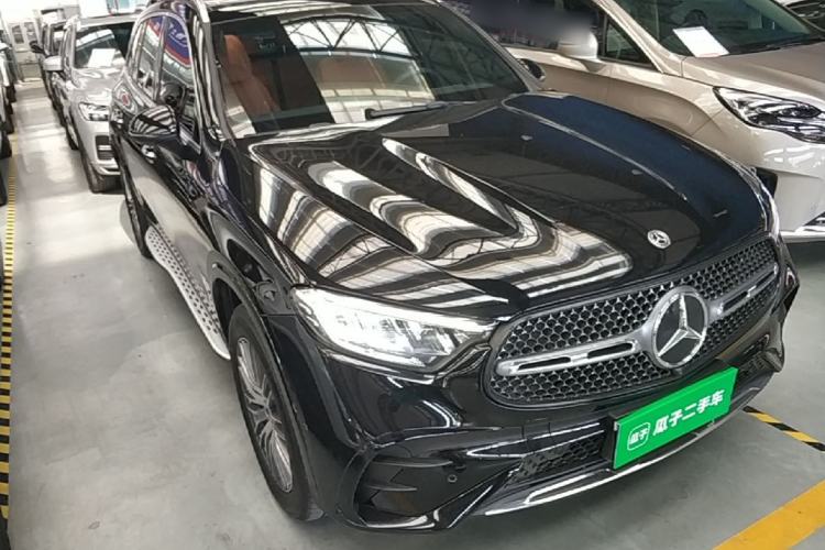 Used Mercedes-Benz GLC 2025 Refreshed GLC 300 L 4MATIC Dynamic Version 5 Seats Front Right 45 Deg