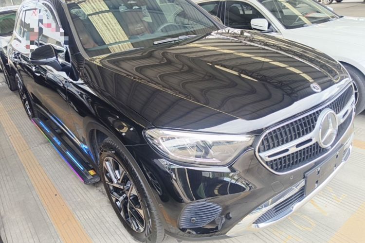Used Mercedes-Benz GLC 2025 GLC 260 L 4MATIC Dynamic Edition Front Right 45 Deg