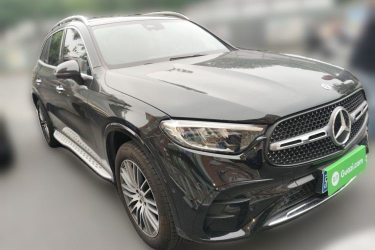 Used Mercedes-Benz GLC 2025 GLC 300 L 4MATIC Dynamic Model 5 Seats Front Right 45 Deg