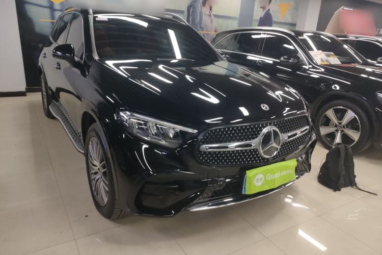 Used Mercedes-Benz GLC 2025 Refreshed GLC 300 L 4MATIC Dynamic Version 5 Seats Front Right 45 Deg
