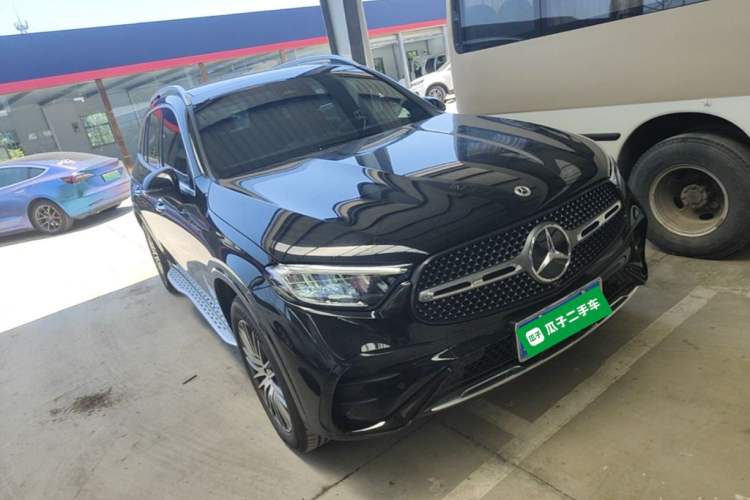 Used Mercedes-Benz GLC 2025 Refreshed GLC 300 L 4MATIC Dynamic Version 5 Seats Front Right 45 Deg