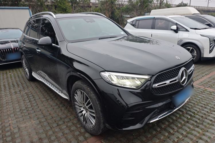Used Mercedes-Benz GLC 2025 Refreshed GLC 300 L 4MATIC Dynamic Version 5 Seats Front Right 45 Deg
