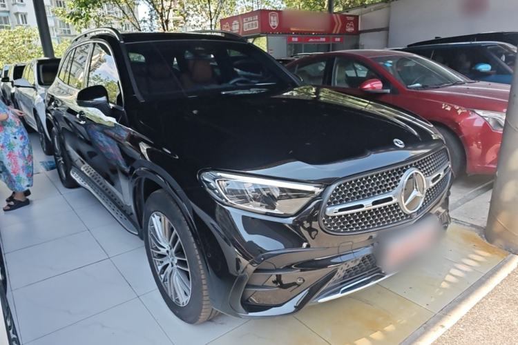 Used Mercedes-Benz GLC 2025 Refreshed GLC 300 L 4MATIC Dynamic Version 5 Seats Front Right 45 Deg