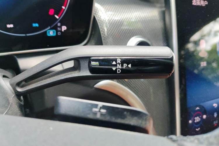 Used Mercedes-Benz GLC 2025 Refresh GLC 260 L 4MATIC Dynamic Edition Gear Lever