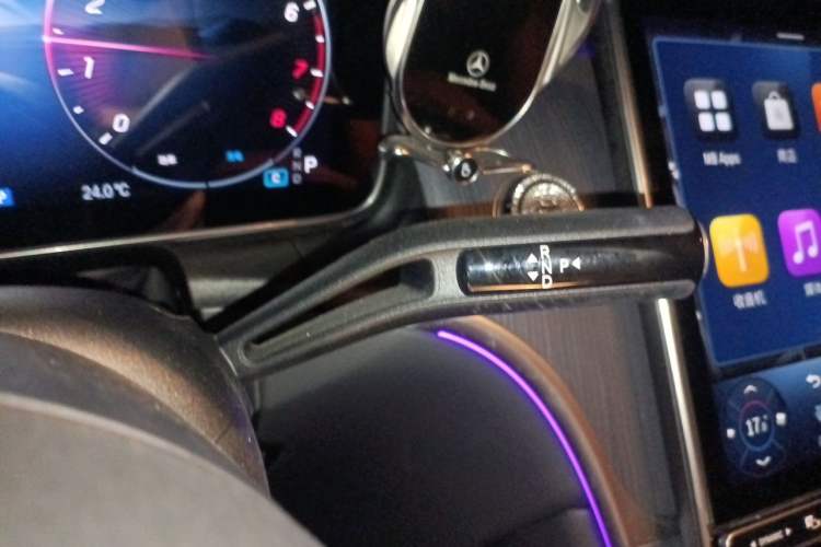 Used Mercedes-Benz GLC 2025 GLC 260 L 4MATIC Luxury Model Gear Lever